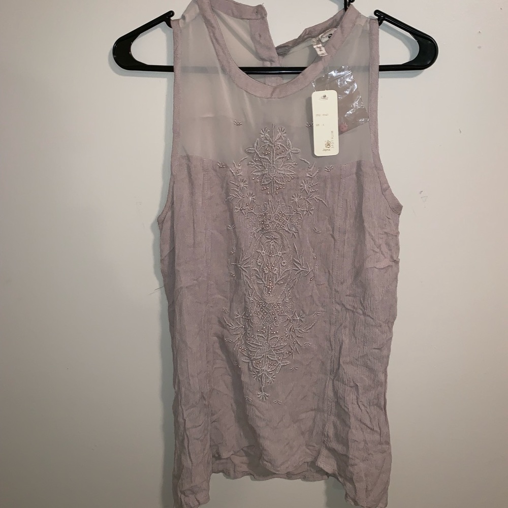 Sleeveless embroidered top